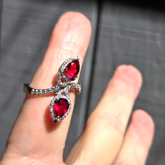 kharma by Avelon Jewelry - Garnets & white topaz infinity ♾️ ring open size 7.5 adjustable
